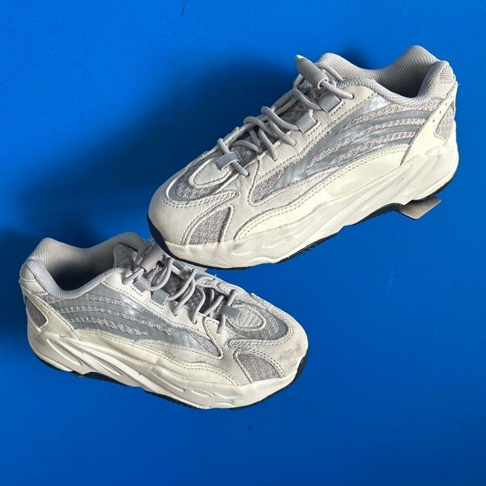 Adidas Yeezy Boost 700 V2 Static Kids Size 1.5